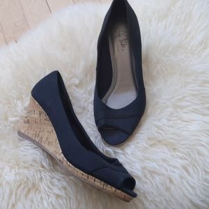 Life Stride wedge shoes